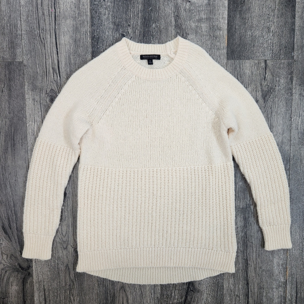 Banana Republic Cream Crew Neck Sweater